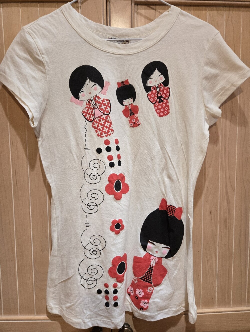 Forever 21 Kokeshi Tee JuniorM NWOT
